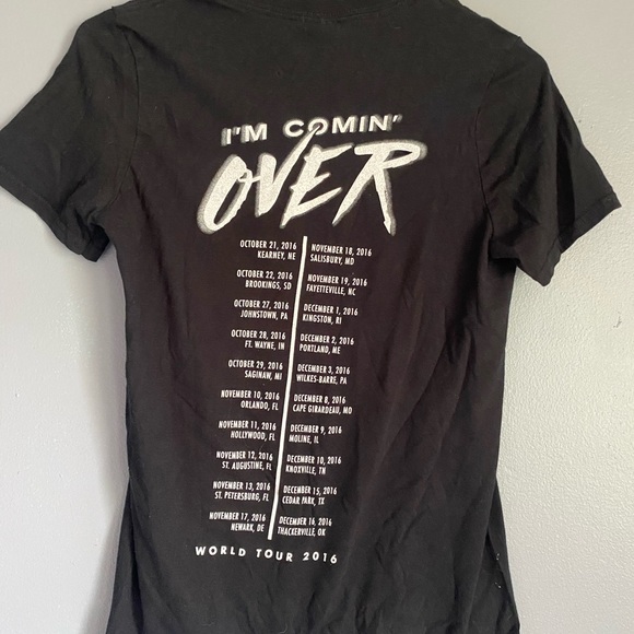 Chris Young concert tee, 2016 - Picture 2 of 2